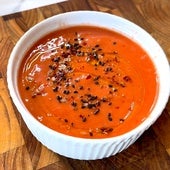 Gazpacho ligero con sandía y fresa: el plato antioxidante perfecto para el calor
