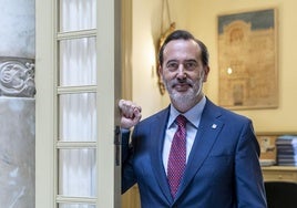 El fiscal no ve delito de odio en el «gesto excesivo» de Le Senne (Vox) y pide el sobreseimiento de la causa contra el presidente del Parlamento balear