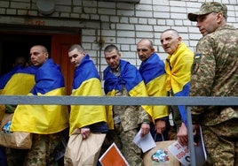 Ucrania y Rusia trabajan en un nuevo intercambio de prisioneros y Kiev exige la repatriación de cientos de niños en una reunión de menos de una hora