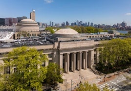 Ni Harvard ni Oxford: esta es la mejor universidad del mundo para estudiar una carrera, según la inteligencia artificial