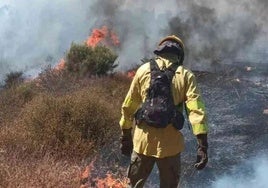 Declarado el segundo incendio forestal de la jornada: combaten las llamas en Cortelazor